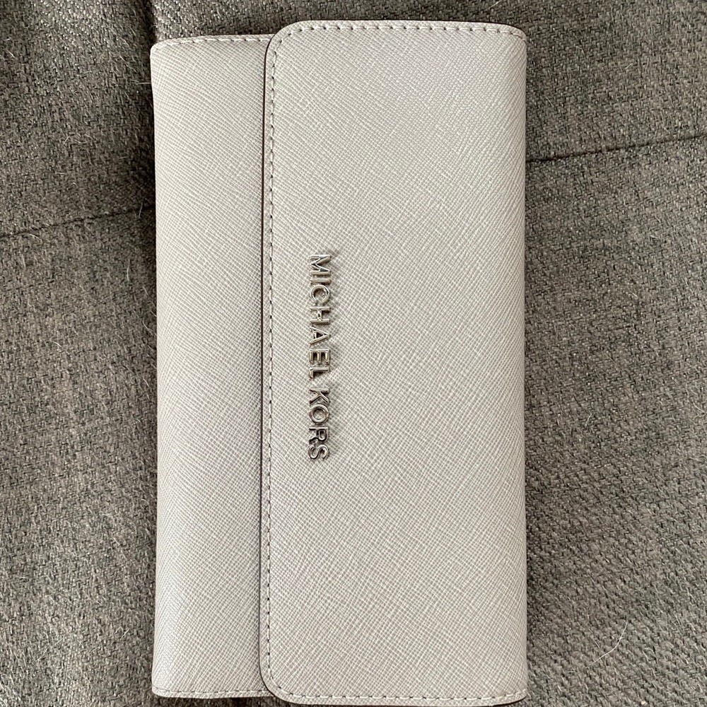Michael kors wallet